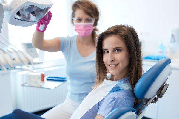 5 Reasons to Choose a Local Dentist for Your Oral Health Needs
