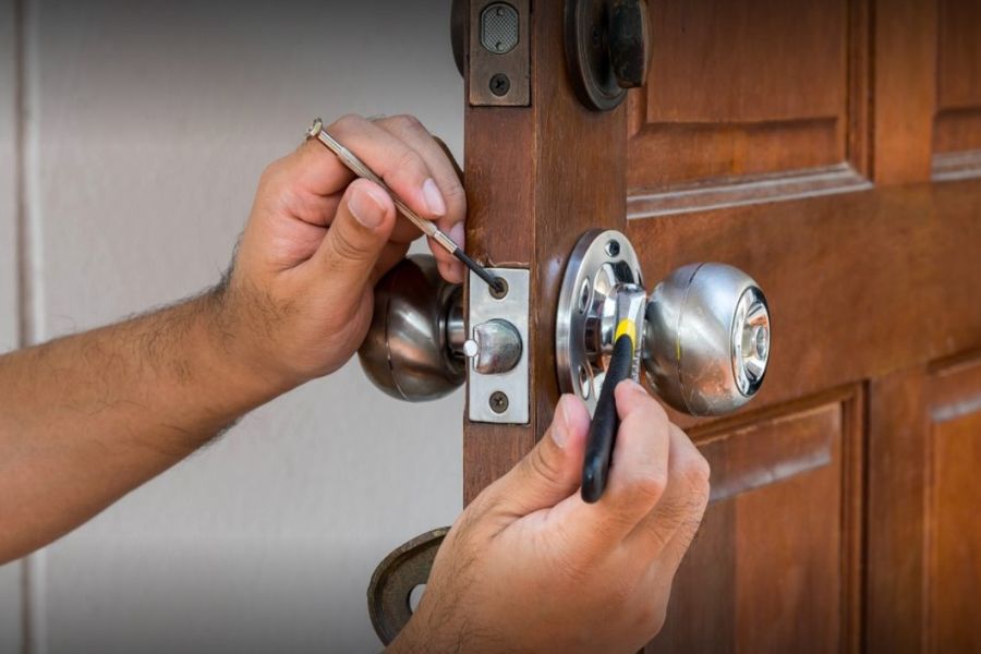 Behind the Scenes of a Highly Reputable Locksmith Company: Meet the Experts